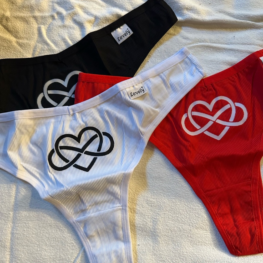 Set of 3 panties thongs new polyamory symbol red white black size 1XL